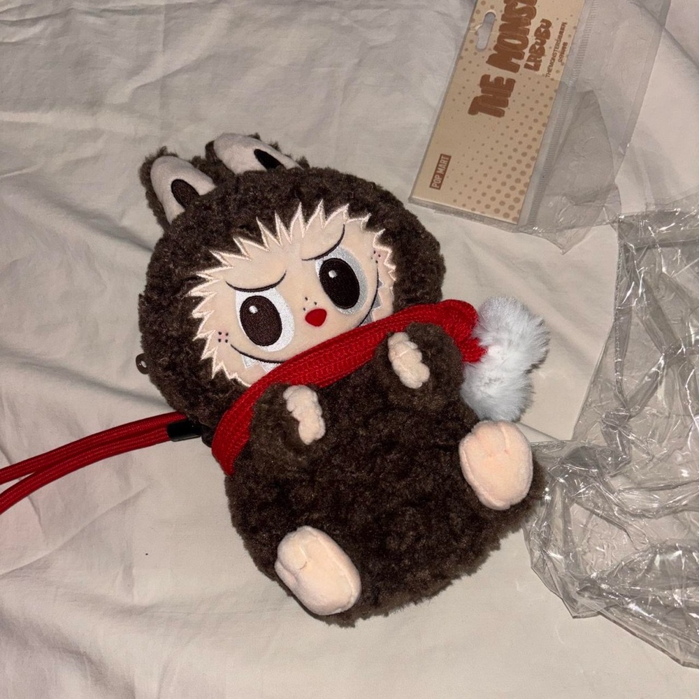 Labubu THE MONSTERS Series Plush Shoulder Bag
